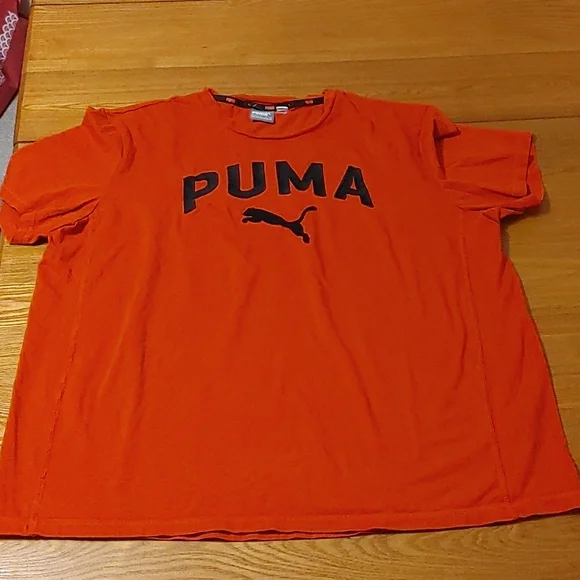 Puma tshirt - Picture 1 of 2